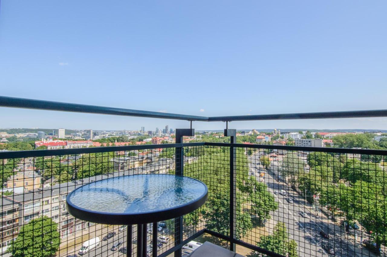 Helios 19 Luxury Vilnius Apartment Exterior foto
