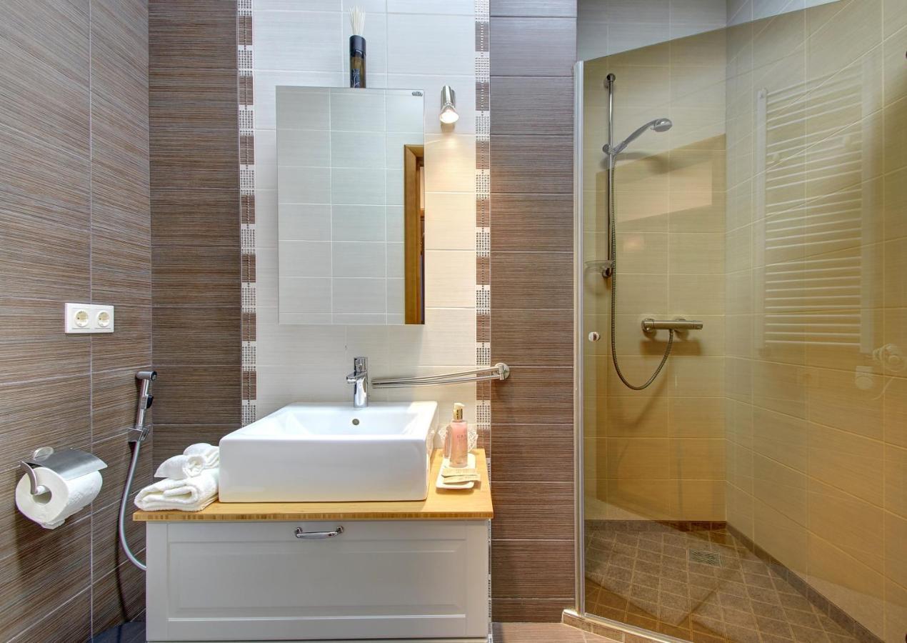 Helios 19 Luxury Vilnius Apartment Exterior foto